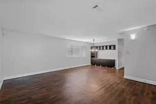 2504 S Fielder Rd, Arlington, TX 76015 - Photo 5