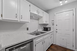 2504 S Fielder Rd, Arlington, TX 76015 - Photo 7