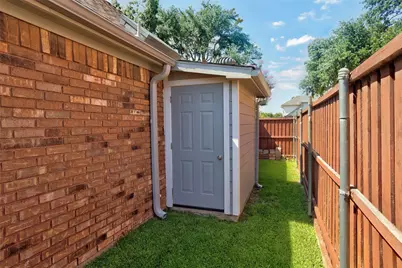 2218 Ridgecrest Trail, Carrollton, TX 75007 - Photo 31