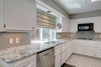 2218 Ridgecrest Trail, Carrollton, TX 75007 - Photo 11
