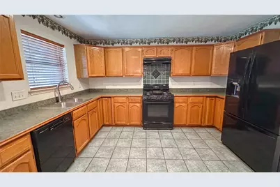 1409 Essex Drive, DeSoto, TX 75115 - Photo 13