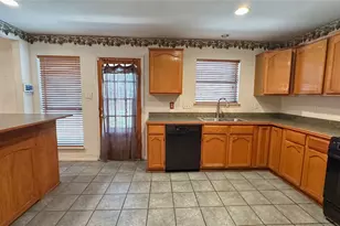 1409 Essex Dr, DeSoto, TX 75115 - Photo 11