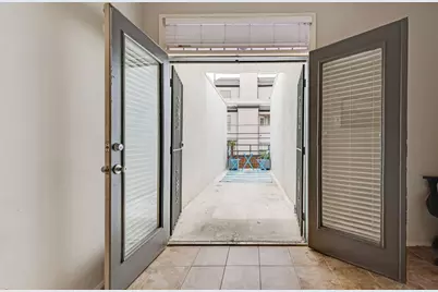 3906 Buena Vista Street #18, Dallas, TX 75204 - Photo 17