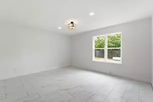 1004 E Georgian Rd, Saginaw, TX 76179 - Photo 13