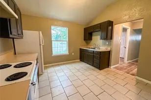 943 N Border St, Cleburne, TX 76031 - Photo 11