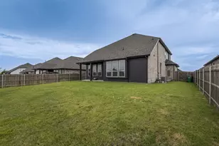 424 Burrow Dr, Waxahachie, TX 75167 - Photo 35