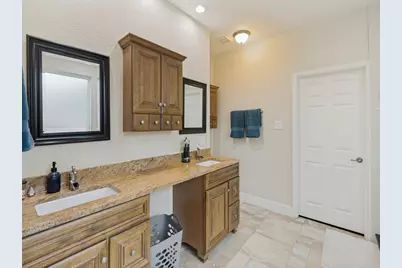 2005 Saint Pierre Drive, Carrollton, TX 75006 - Photo 17
