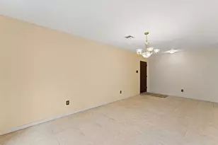 1324 Melrose Dr, Waco, TX 76710 - Photo 9
