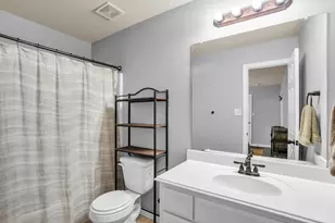 2700 Club Ridge Dr, Lewisville, TX 75067 - Photo 13