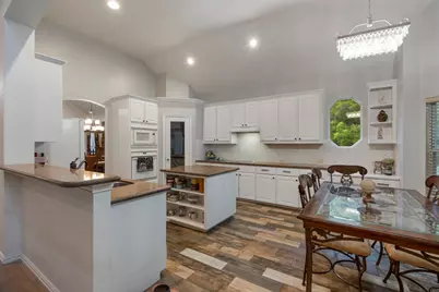 801 Hackberry Ridge Drive, McKinney, TX 75072 - Photo 9