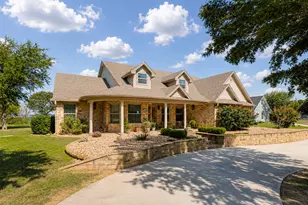 711 Crows Point, Lake Bridgeport, TX 76426 - Photo 5