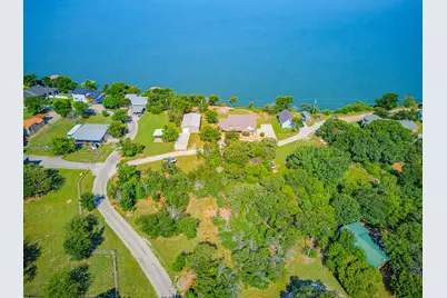 711 Crows Point, Lake Bridgeport, TX 76426 - Photo 7