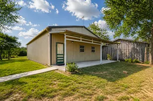 711 Crows Point, Lake Bridgeport, TX 76426 - Photo 39