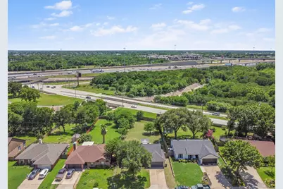 817 Woodhaven Lane, Grand Prairie, TX 75052 - Photo 31