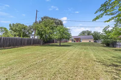 817 Woodhaven Lane, Grand Prairie, TX 75052 - Photo 29