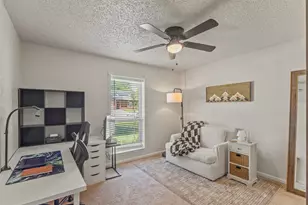 817 Woodhaven Ln, Grand Prairie, TX 75052 - Photo 25
