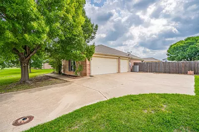 3202 Meandering Way, Granbury, TX 76049 - Photo 33