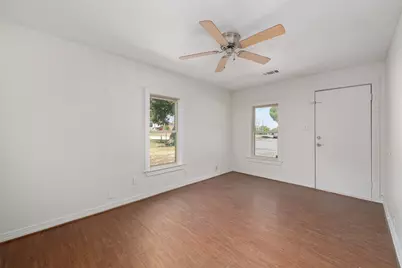 102 San Saba Avenue, Benbrook, TX 76126 - Photo 5