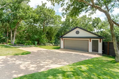 2856 Peninsula Drive, Grapevine, TX 76051 - Photo 5