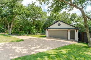 2856 Peninsula Dr, Grapevine, TX 76051 - Photo 5