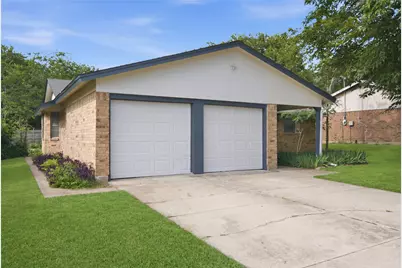 6017 Blueridge Drive, Watauga, TX 76148 - Photo 3