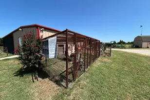 5562 County Rd 1037, Celeste, TX 75423 - Photo 31