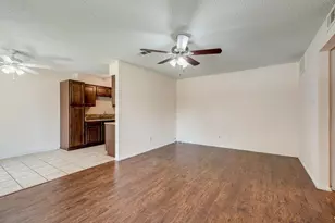 632 Timberline Dr, Hurst, TX 76053 - Photo 5