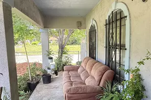 2922 Reed Ln, Dallas, TX 75215 - Photo 3
