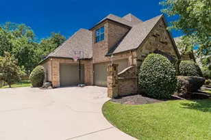 6208 Riverview Cir, Fort Worth, TX 76112 - Photo 3