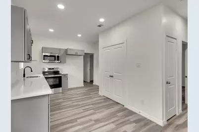3526 Elsie Faye Heggins Street, Dallas, TX 75210 - Photo 7