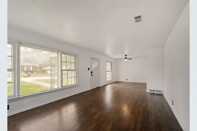 3539 Kingsbury Avenue, Richland Hills, TX 76118 - Photo 5