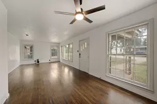 3539 Kingsbury Ave, Richland Hills, TX 76118 - Photo 7