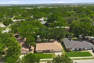 809 Donna Dr, Hurst, TX 76053 - Photo 37