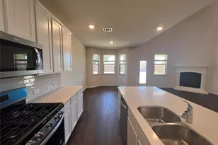 11240 Aspen Trl, Aubrey, TX 76227 - Photo 11