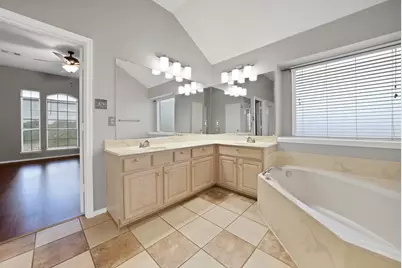 745 Woodridge Drive, DeSoto, TX 75115 - Photo 29