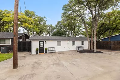 304 W Lake Drive, Weatherford, TX 76087 - Photo 3