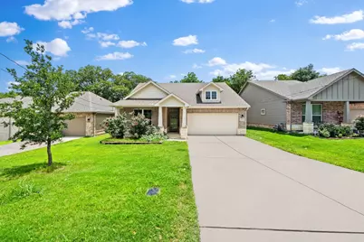 913 Sayle, Greenville, TX 75401 - Photo 1