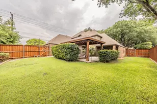 2002 Diamond Oaks Dr, Garland, TX 75044 - Photo 37