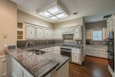 2002 Diamond Oaks Drive, Garland, TX 75044 - Photo 11