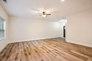 605 Wilcox St, McKinney, TX 75069 - Photo 5
