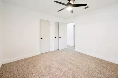 1113 Heather Court, Benbrook, TX 76126 - Photo 17
