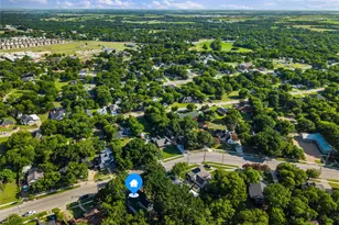 911 E Marvin Ave, Waxahachie, TX 75165 - Photo 35