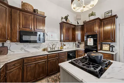 911 E Marvin Avenue, Waxahachie, TX 75165 - Photo 13