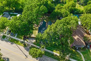 911 E Marvin Ave, Waxahachie, TX 75165 - Photo 27