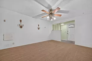 2524 N Saint Augustine Dr, Dallas, TX 75227 - Photo 5