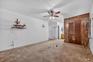 2524 N Saint Augustine Dr, Dallas, TX 75227 - Photo 15