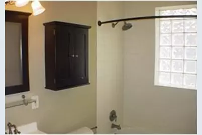 1122 N Zang Boulevard #201, Dallas, TX 75203 - Photo 5
