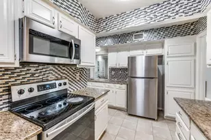 9250 Flickering Shadow Dr, Dallas, TX 75243 - Photo 11