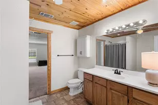 904 Kent Dr, Gainesville, TX 76240 - Photo 13