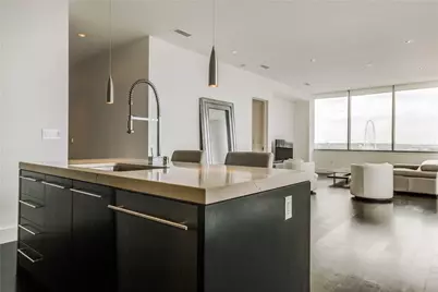 2200 Victory Avenue #707, Dallas, TX 75219 - Photo 13